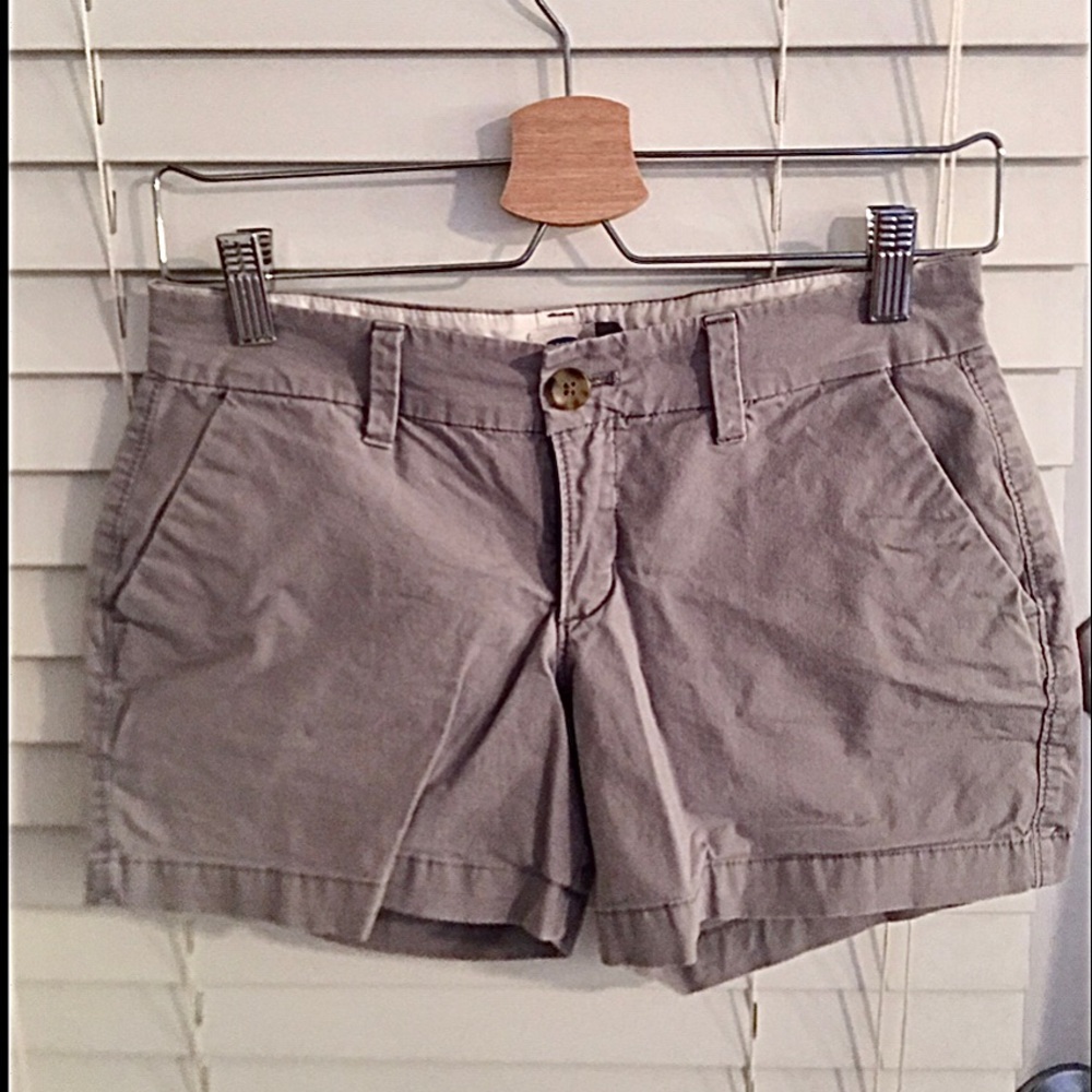 Size 0 grey khaki old navy shorts